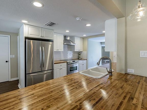 2nd image of 18502 Lake Keen Dr