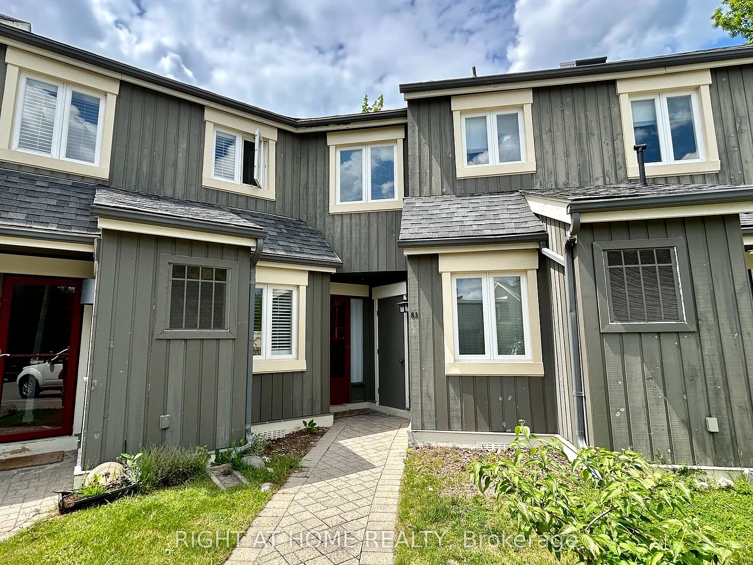 3 bed, $2,800 — Photo 2