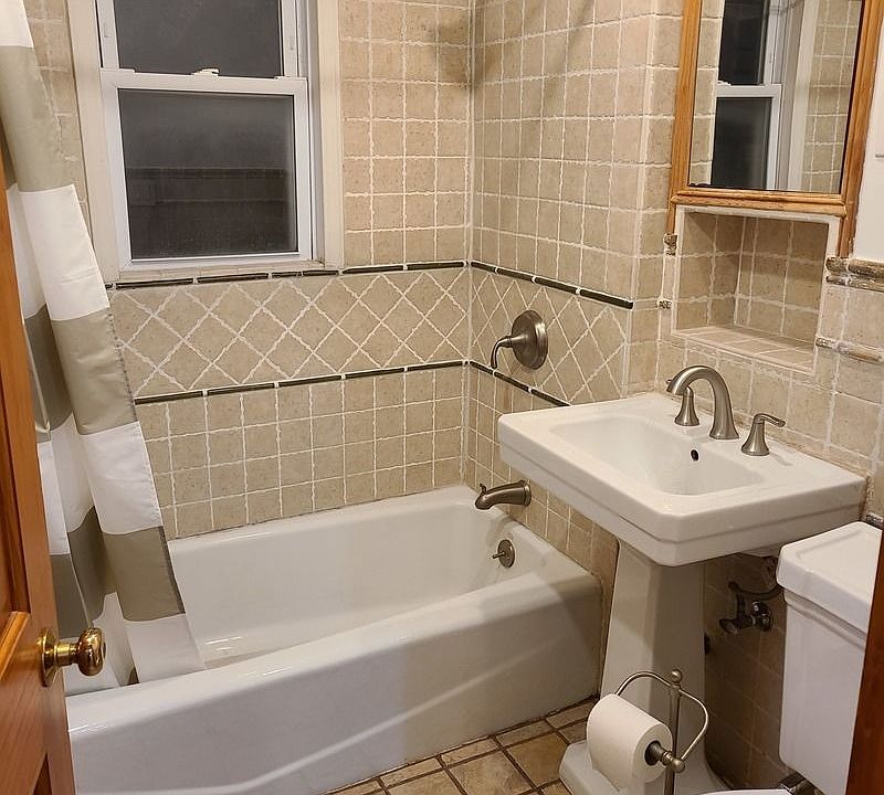 1st image of 20-41 33rd St #2