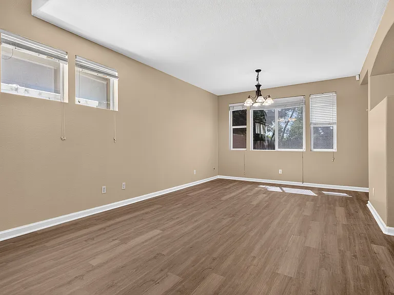 5230 Bay St — Photo 42
