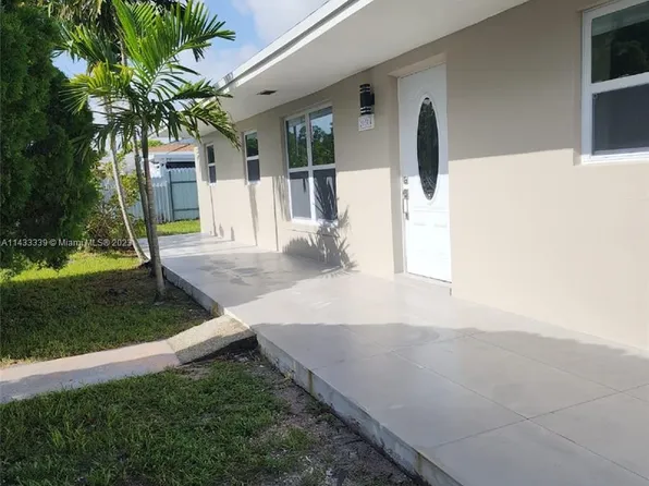 20504 NW 44th Pl, Miami Gardens, FL 33055