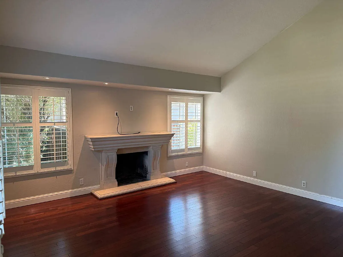 Building Photo - 4390 Kingspark Dr