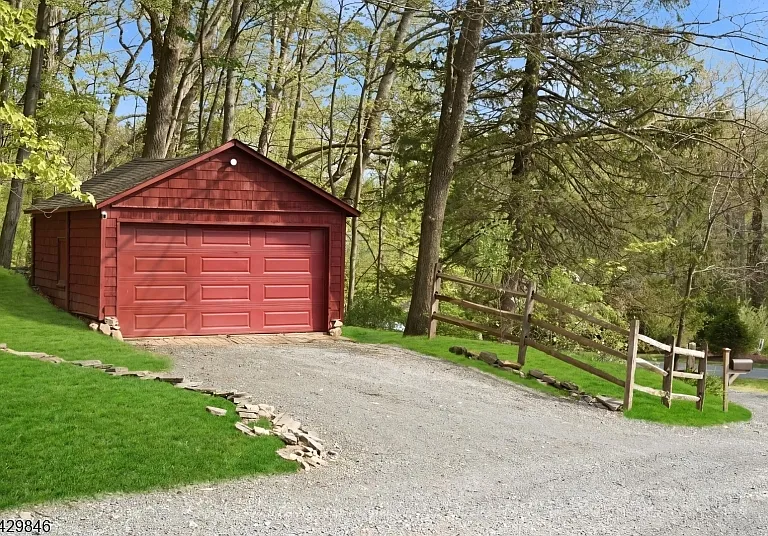 12 Cold Springs Rd — Photo 48