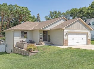305 2nd St S, Buffalo, MN 55313
