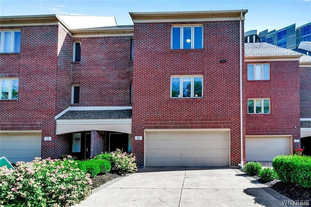 2 bed, 2.5 bath, 2325 sqft, $4,700 — Photo 1