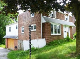 327 Crumlynne Rd, Ridley Park, PA 19078