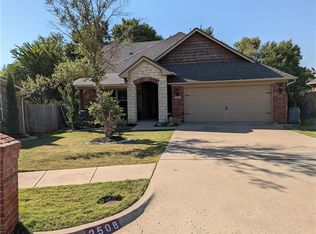 2508 Black Oaks Cir, Norman, OK 73071