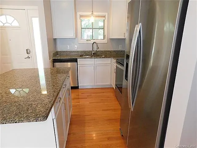 733 Grandin Rd — Photo 4