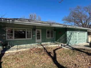 5026 SW Shunga Dr, Topeka, KS 66614