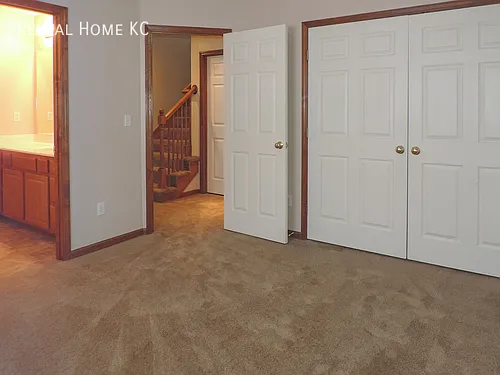 7402 Hedge Lane Ter — Photo 13