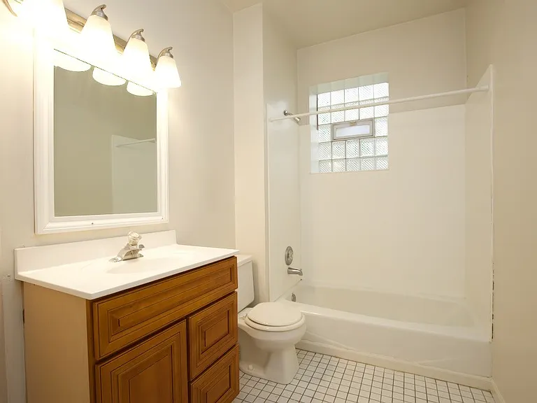 6717 N Sheridan Rd #S4 — Photo 19