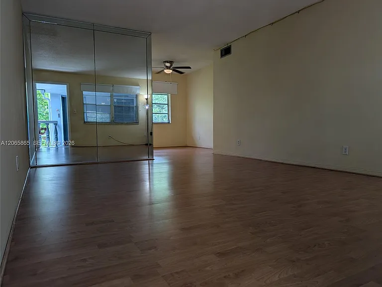 900 Tallwood Ave #305 — Photo 5