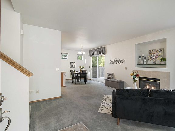 3rd image of 10019 184th St E