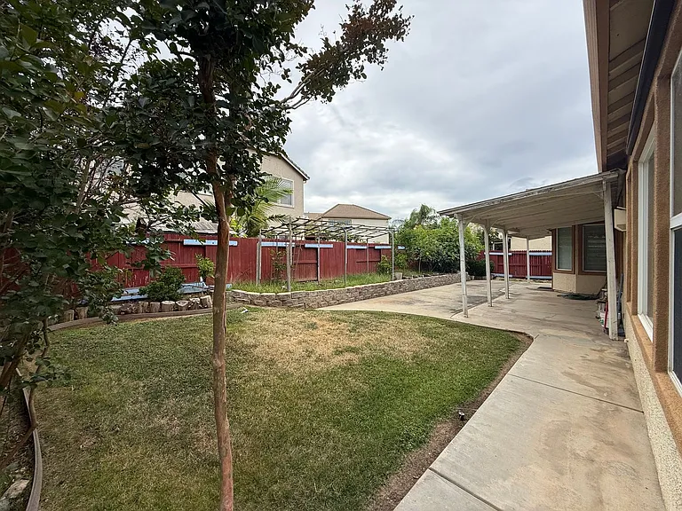 10410 Danichris Way — Photo 16