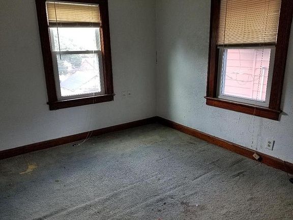 5th image of 1970 Garfield Ave