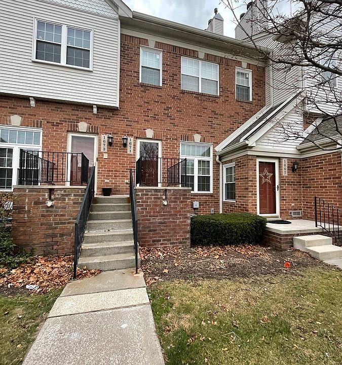 1st image of 1671 Campau Farms Cir