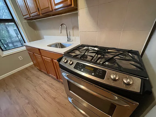 Rented by Keller Williams NYC | media 15