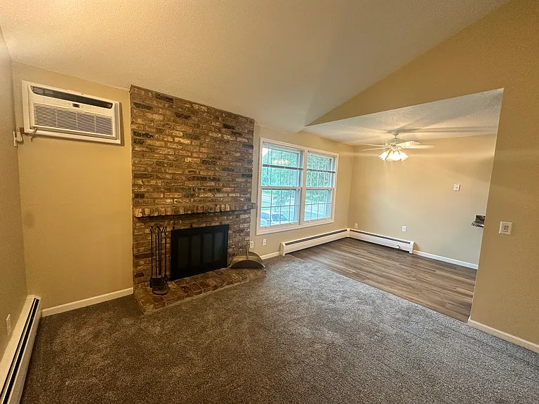 821 Smetana Rd #5 — Photo 3