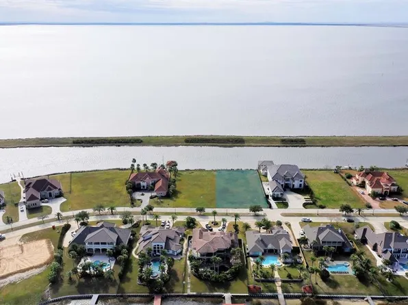1484 Lakeshore Blvd, Slidell, LA 70461