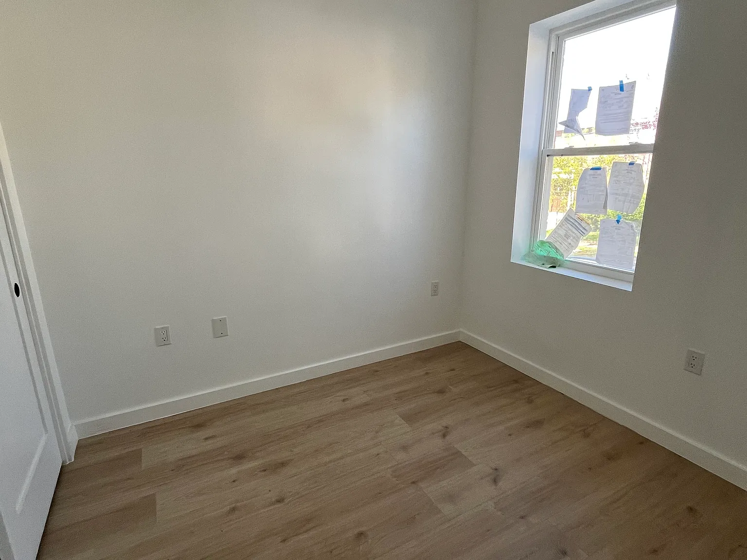 2 bed, 900 sqft, $3,000 — Photo 3