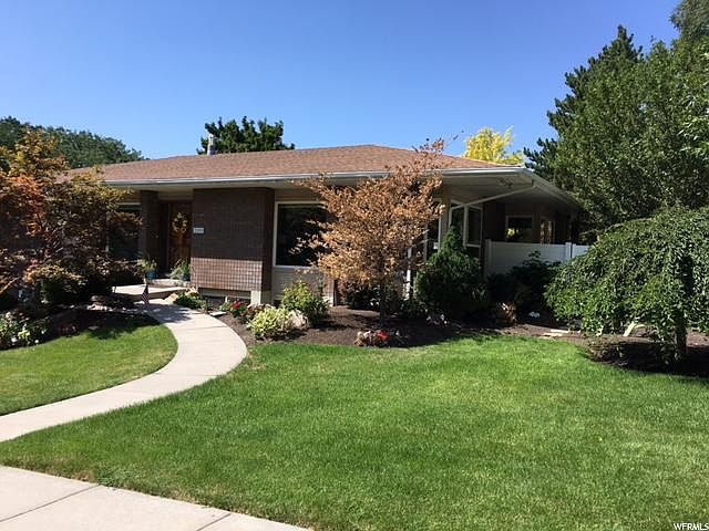 1st image of 2209 E Laurikay Dr