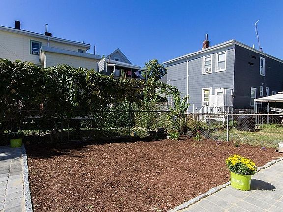 5th image of 397 Norfolk St #8