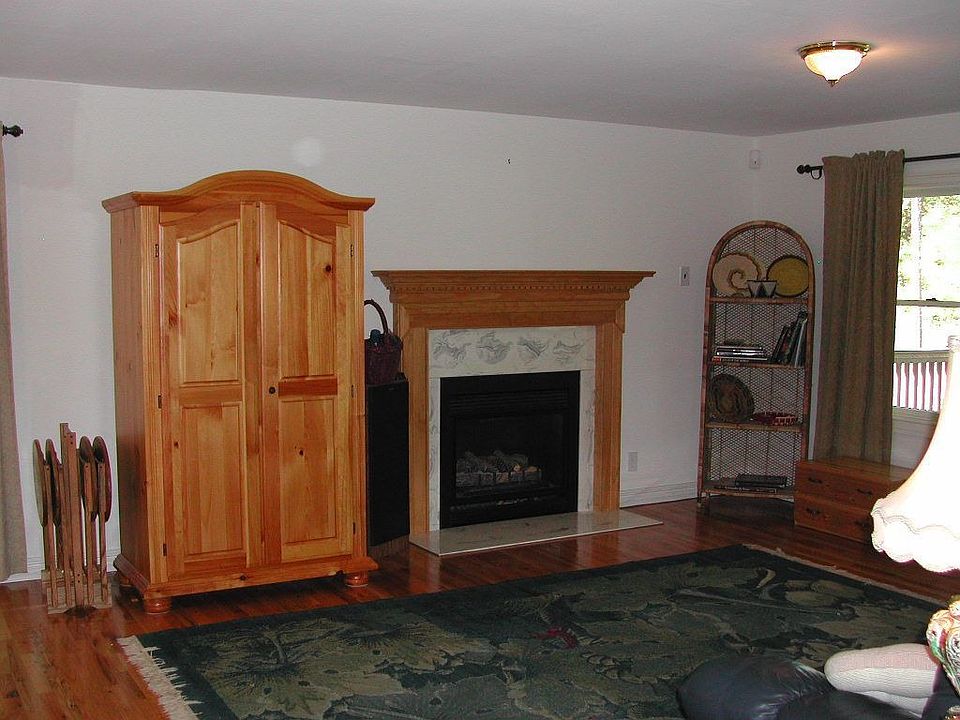 Living room with Gas fireplace