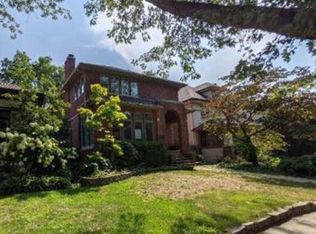 1427 W Juneway Ter, Chicago, IL 60626