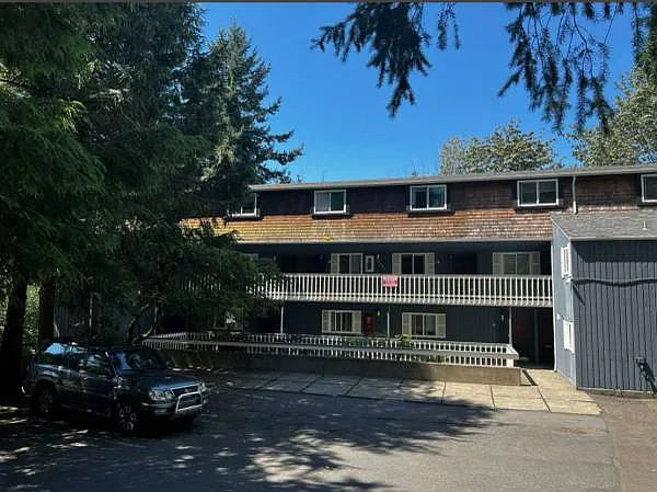 Burien Sky Apartments