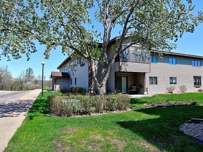 222 Sargent Dr APT 102, Red Wing, MN, 55066