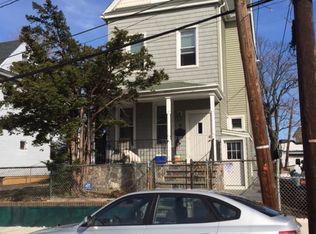 9 Washington Pl, Mount Vernon, NY 10550