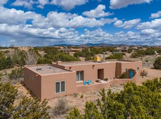 9 Tetilla Rd, Santa Fe, NM 87508