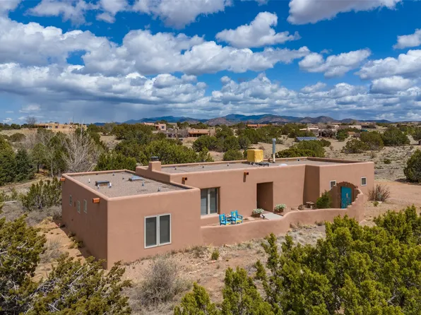 9 Tetilla Rd, Santa Fe, NM 87508