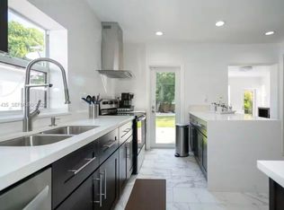 35 SW 28th Rd, Miami, FL 33129
