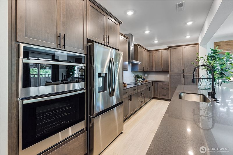 3rd image of 32132 Grand Avenue SE