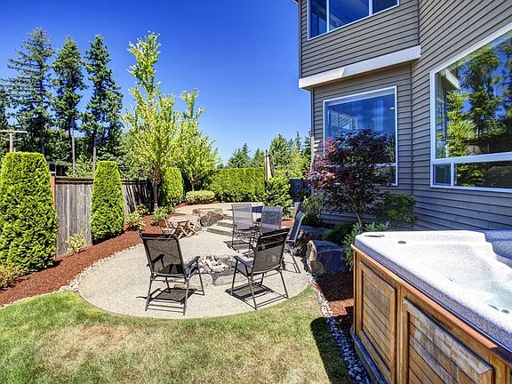 3rd image of 22480 SE 31st Pl
