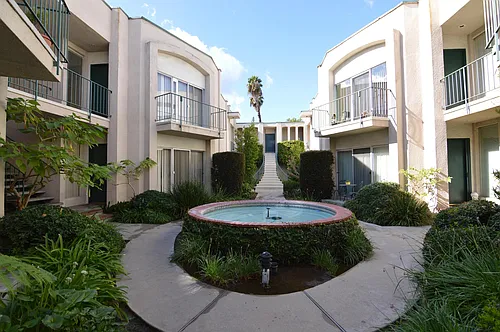 837 Magnolia Ave #11 Photo 1