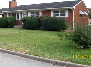 1416 Narcissus St, Salem, VA 24153