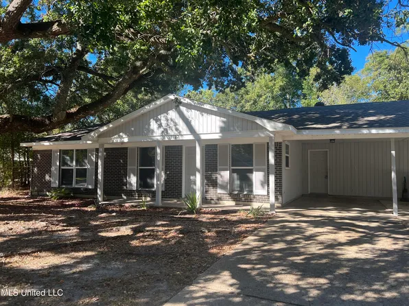 2122 Atkinson Rd, Biloxi, MS 39531
