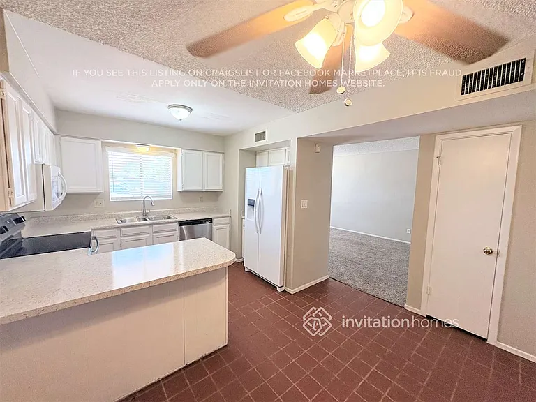 215 N Kachina — Photo 6