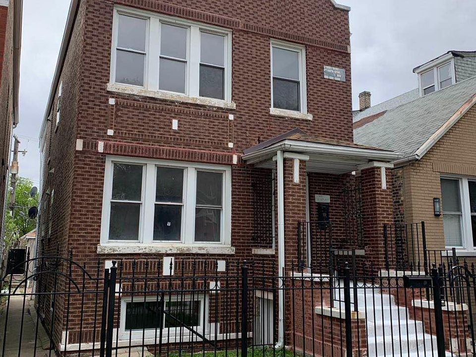 1st image of 3624 S Wood St #2