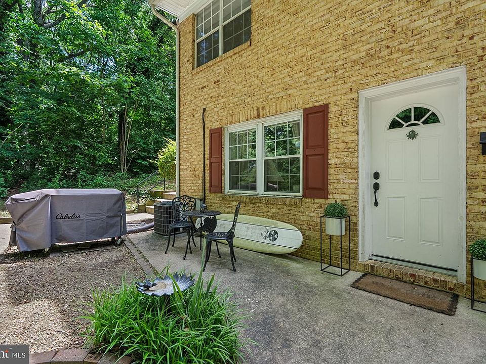 1st image of 19 Heritage Ct