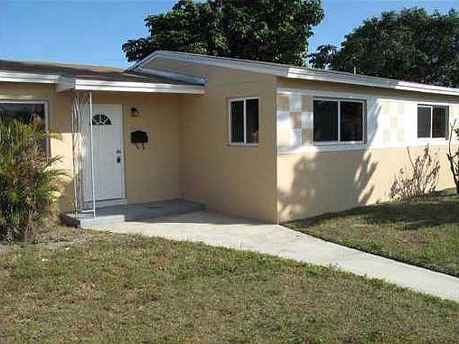 2nd image of 17611 NW 14th Ave