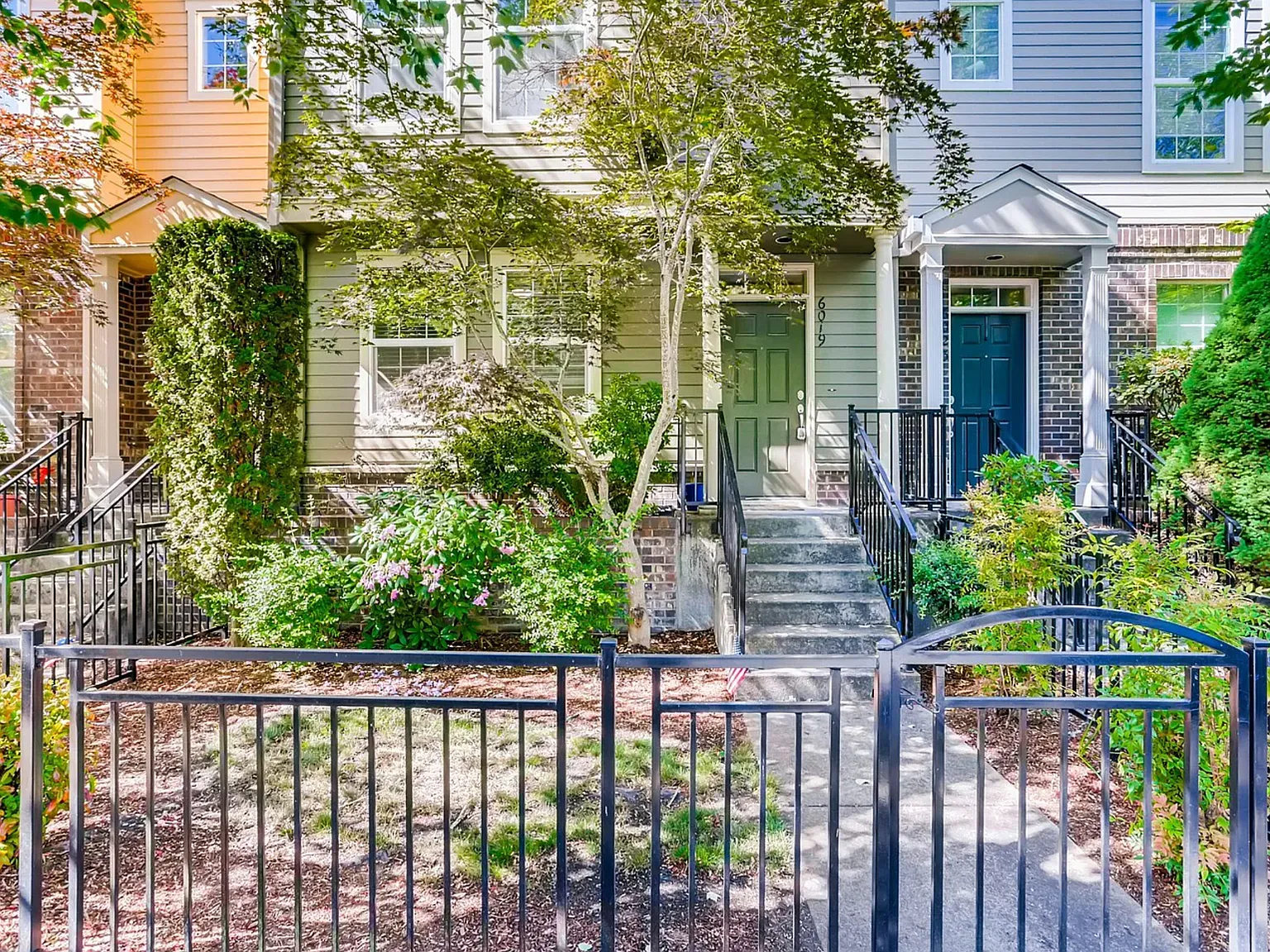 3 bed, 1750 sqft, $2,495 — Photo 3