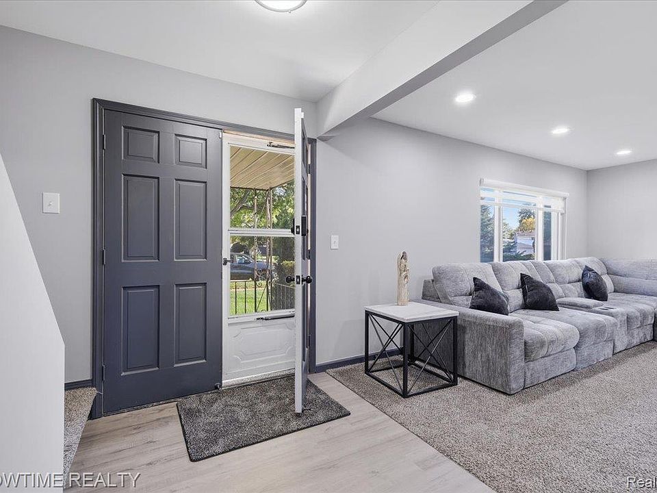40621 Rinaldi Dr, photo 5