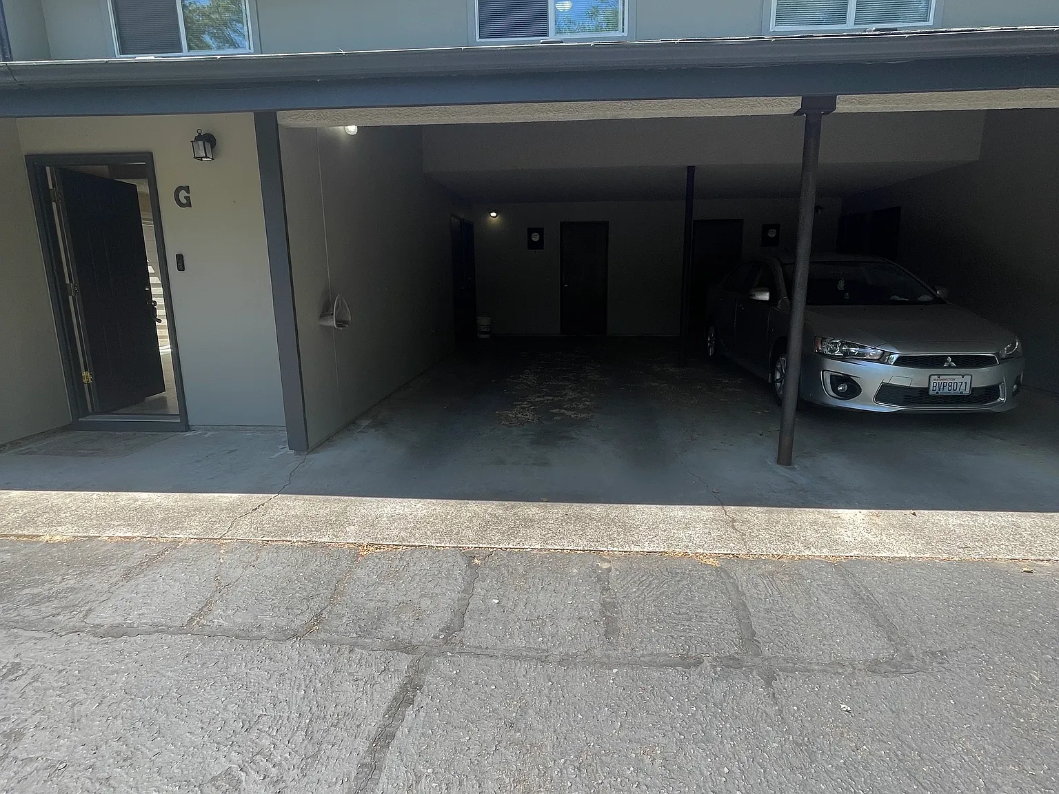 2 bed, 1.5 bath, 1000 sqft, $1,595 — Photo 1