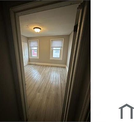 3rd image of 1226 W Firth St