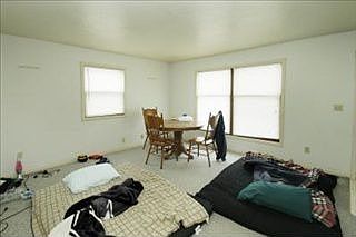 3rd image of 1108 Greenlawn Dr