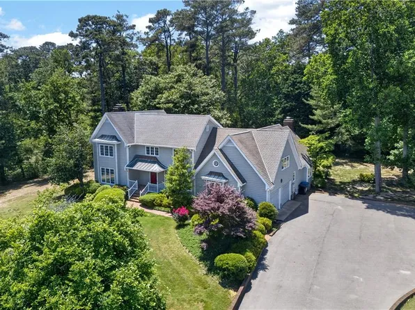 1241 E Bay Shore Dr, Virginia Beach, VA 23451