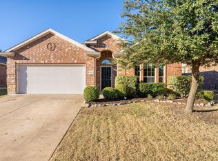 10905 Middleglen Rd, Haslet, TX 76052